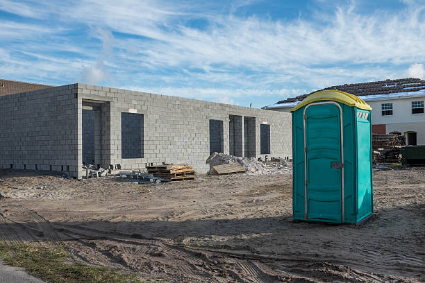 Portable Toilet Options We Offer in Elmendorf, TX